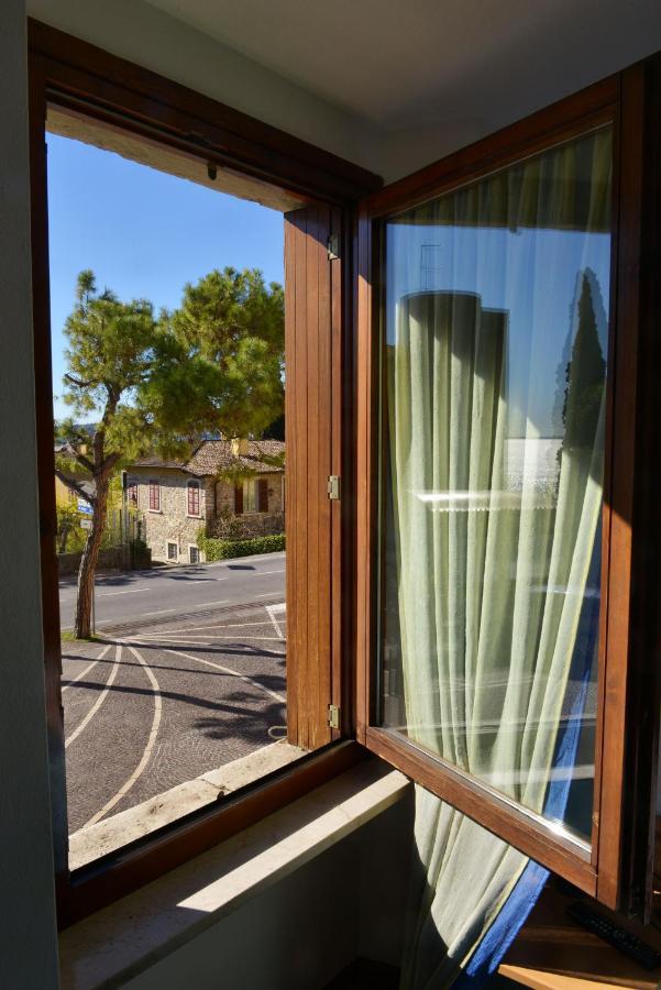 Taverna Affittacamere Gardone Riviera Exteriör bild