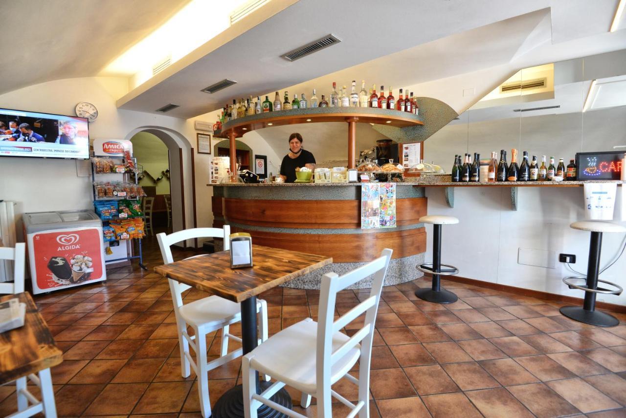 Taverna Affittacamere Gardone Riviera Exteriör bild