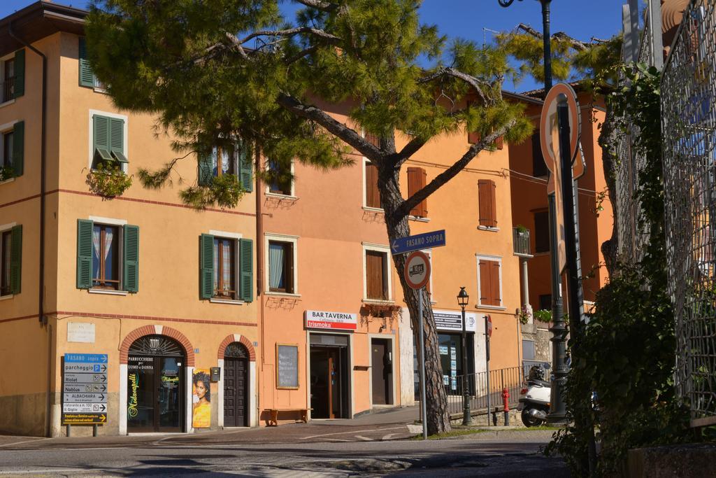 Taverna Affittacamere Gardone Riviera Exteriör bild